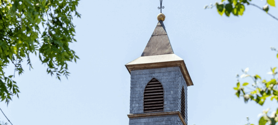 spits van de kerktoren Podiumkerkje Grevenbicht